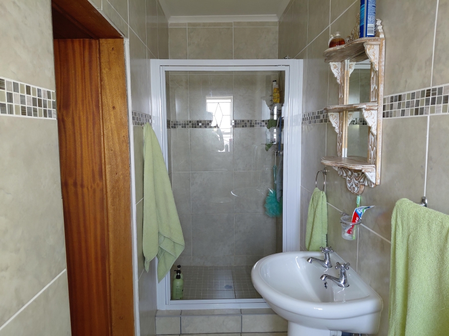 4 Bedroom Property for Sale in Heuwelkruin Eastern Cape